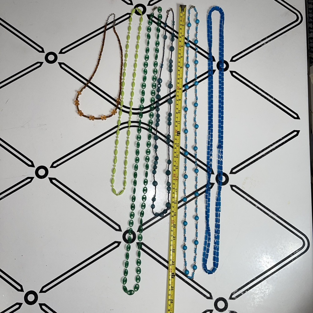 LOT VTG bead necklaces Plastic, Lucite? & Glass beads (Various Colors) Lot Of 6